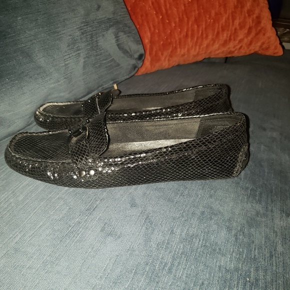 Shoes - Picture 2 of 3